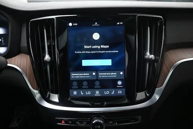 2023 Volvo S60 B5 Plus Dark Theme