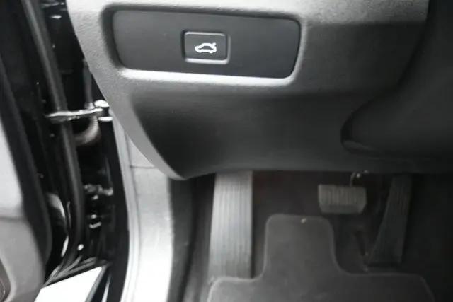 2023 Volvo S60 B5 Plus Dark Theme