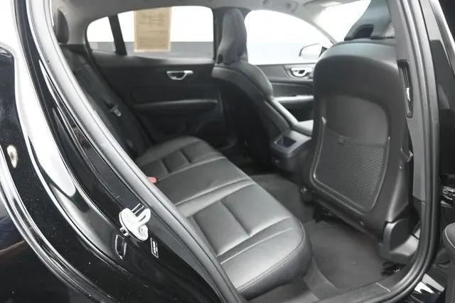 2023 Volvo S60 B5 Plus Dark Theme