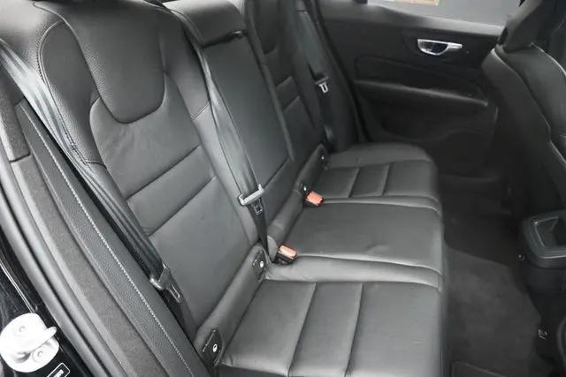 2023 Volvo S60 B5 Plus Dark Theme