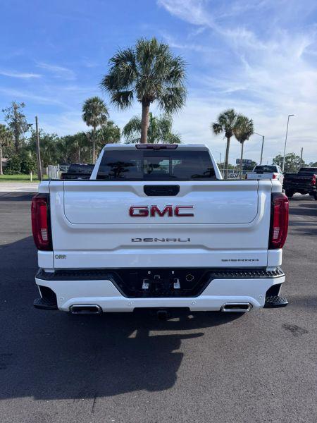 2024 GMC Sierra 1500 4WD Crew Cab Short Box Denali
