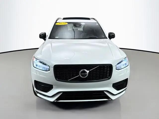 2023 Volvo XC90 Recharge T8 Ultimate Dark Theme 7-Seater