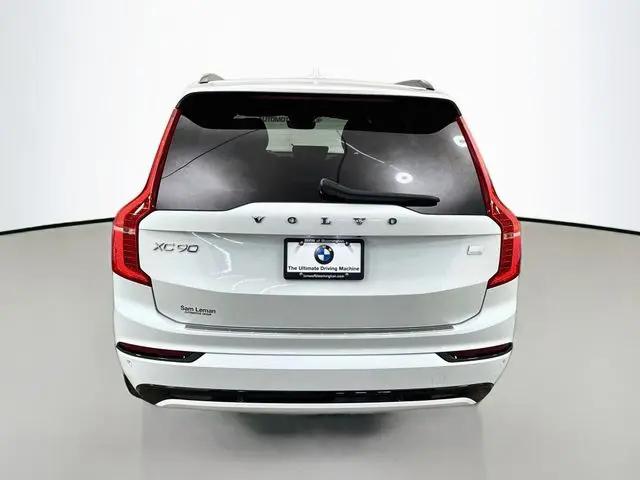 2023 Volvo XC90 Recharge T8 Ultimate Dark Theme 7-Seater