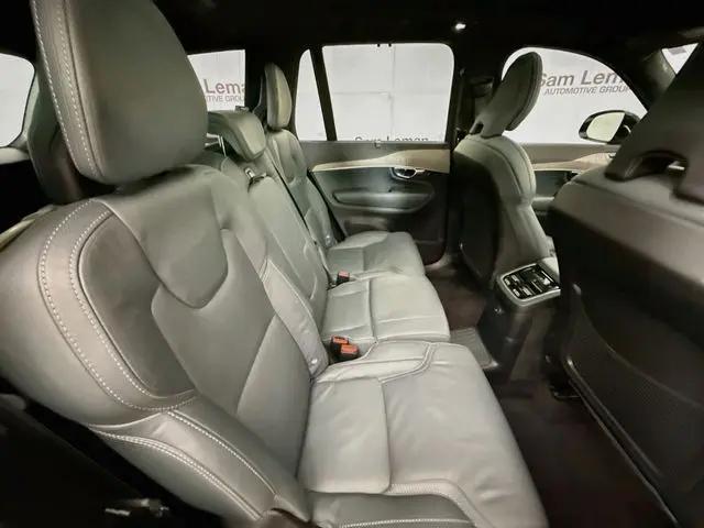 2023 Volvo XC90 Recharge T8 Ultimate Dark Theme 7-Seater