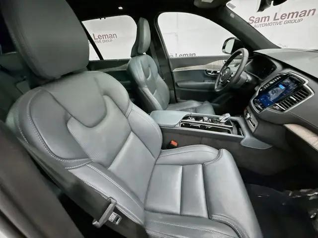 2023 Volvo XC90 Recharge T8 Ultimate Dark Theme 7-Seater