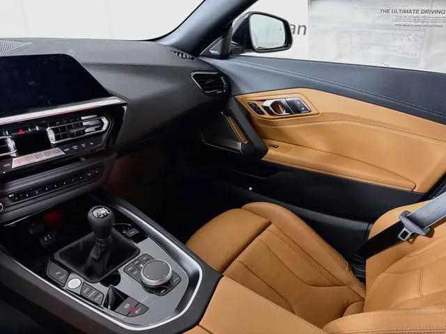 2026 BMW Z4 M40i