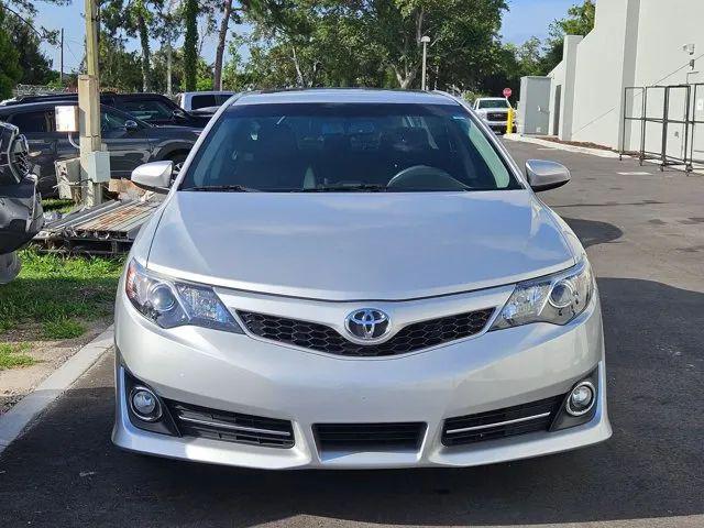 2014 Toyota Camry SE V6