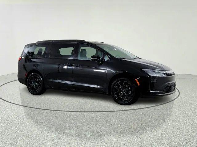 2027 Chrysler Pacifica Limited