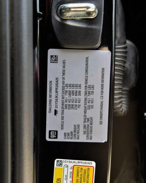 2023 Cadillac Escalade ESV 4WD Luxury