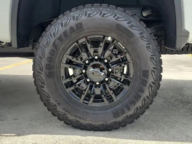 2026 Chevrolet Silverado 2500HD Crew Cab, Standard Bed, XR2, 4WD
