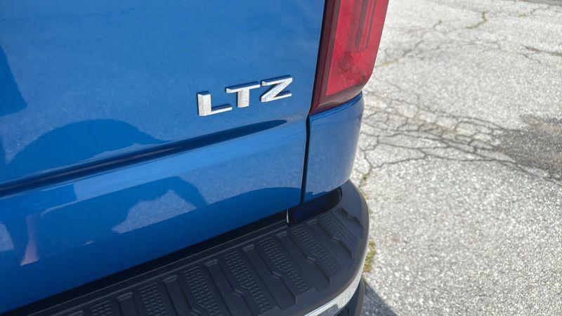 2023 Chevrolet Silverado 1500 4WD Crew Cab Short Bed LTZ