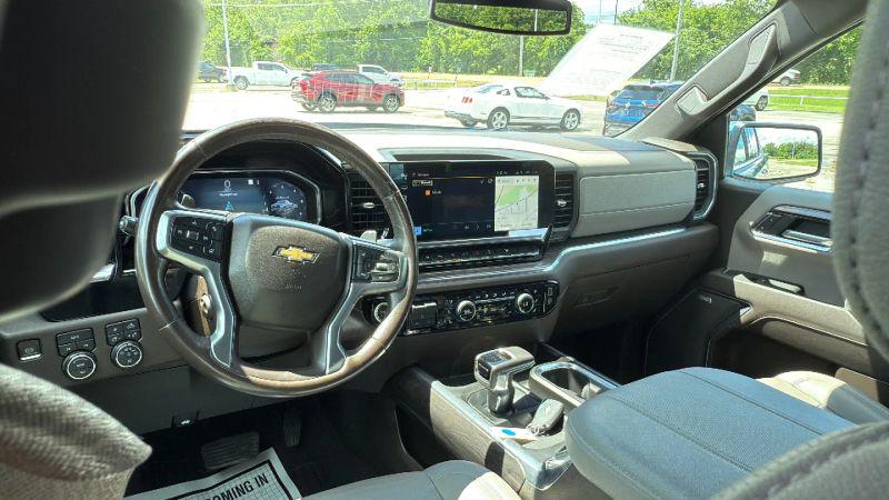 2023 Chevrolet Silverado 1500 4WD Crew Cab Short Bed LTZ