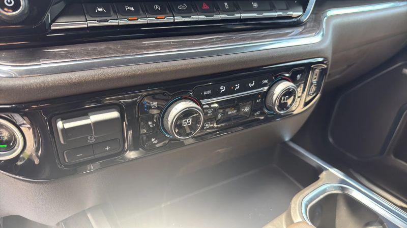 2023 Chevrolet Silverado 1500 4WD Crew Cab Short Bed LTZ