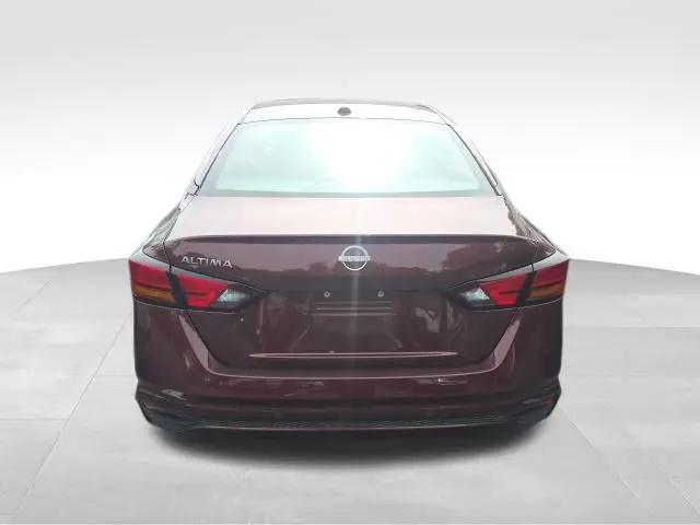 2025 Nissan Altima SV FWD