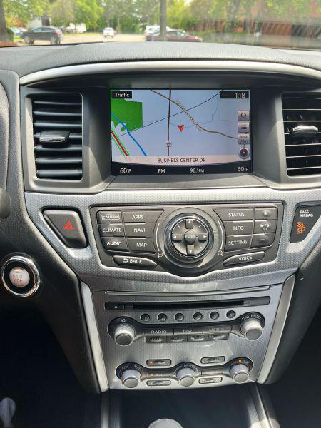 2017 Nissan Pathfinder SL