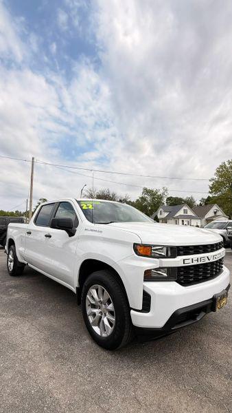 2022 Chevrolet Silverado 1500 4WD Crew Cab Standard Bed Custom