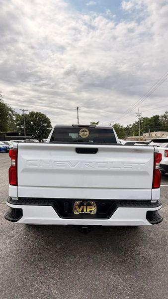 2022 Chevrolet Silverado 1500 4WD Crew Cab Standard Bed Custom