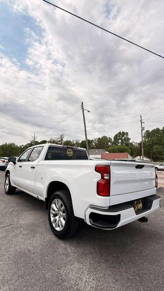 2022 Chevrolet Silverado 1500 4WD Crew Cab Standard Bed Custom