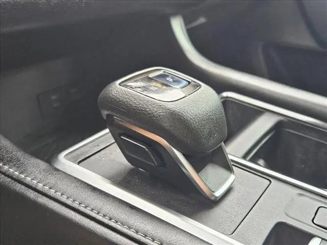 2022 Nissan Pathfinder SL 2WD