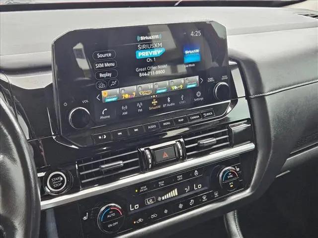 2022 Nissan Pathfinder SL 2WD