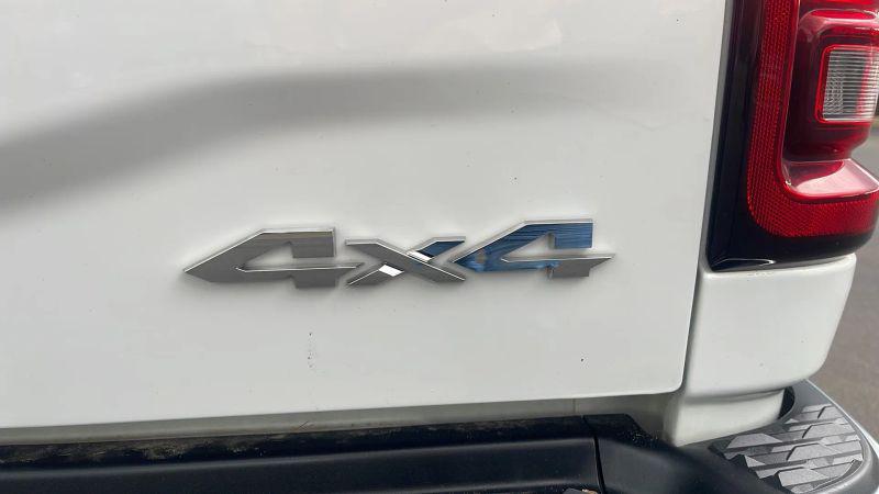 2025 Ram 3500 Big Horn Crew Cab 4x4 8' Box
