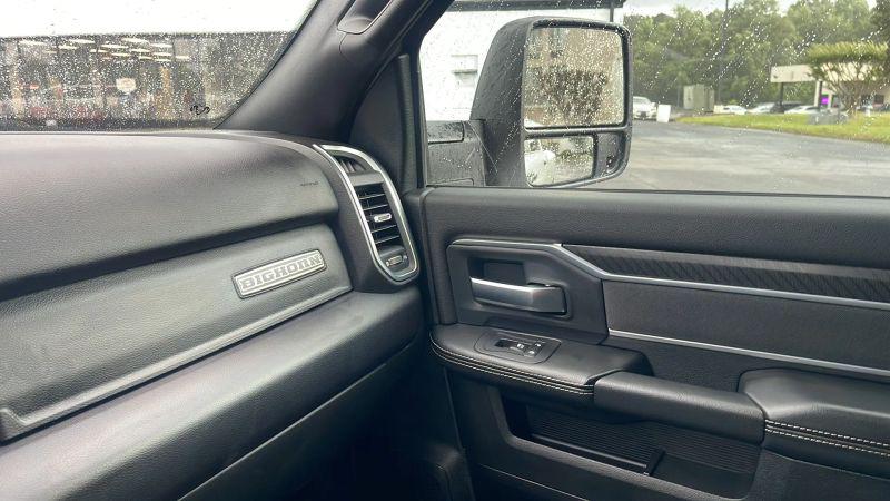 2025 Ram 3500 Big Horn Crew Cab 4x4 8' Box