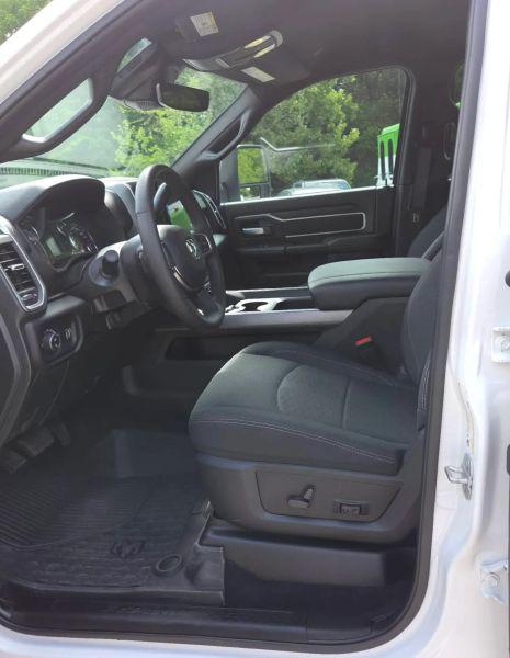 2025 Ram 3500 Big Horn Crew Cab 4x4 8' Box