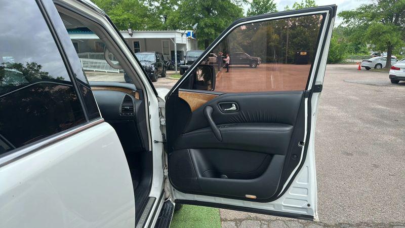 2014 INFINITI QX80 Base
