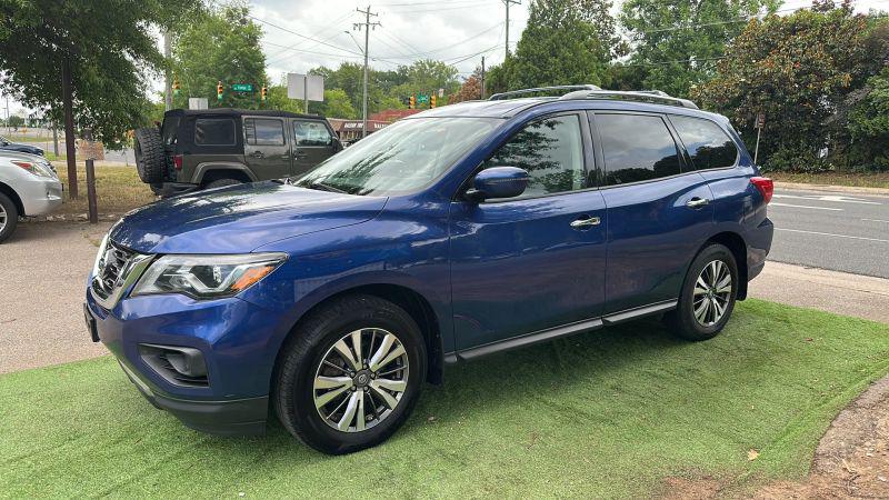 2019 Nissan Pathfinder S
