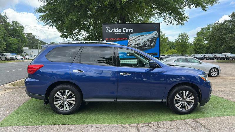 2019 Nissan Pathfinder S