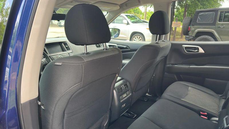 2019 Nissan Pathfinder S