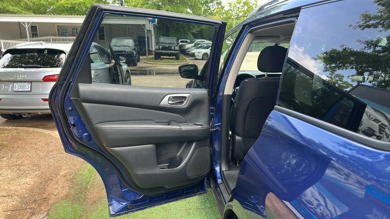 2019 Nissan Pathfinder S