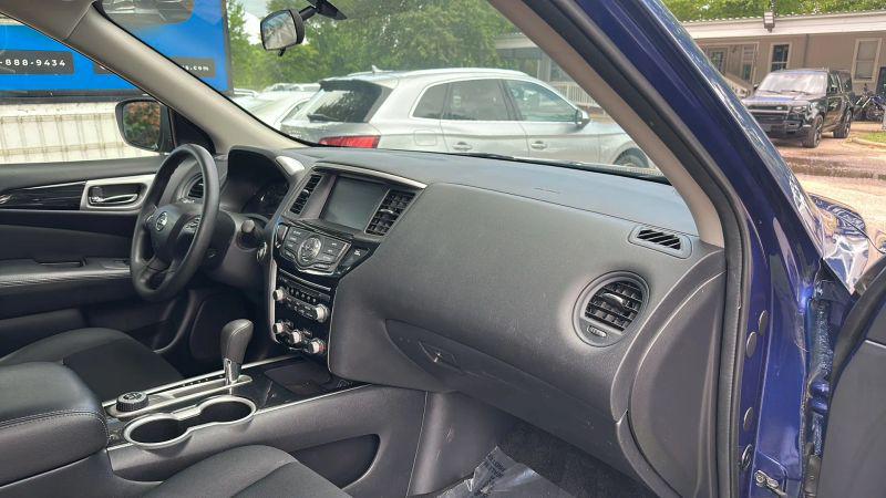 2019 Nissan Pathfinder S