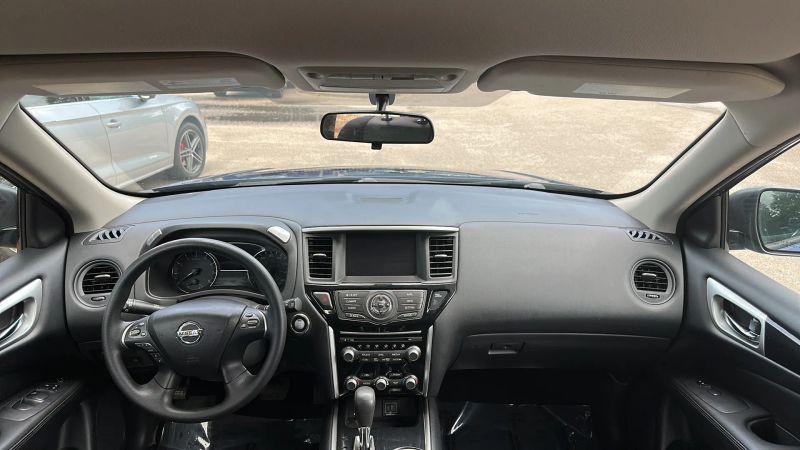 2019 Nissan Pathfinder S