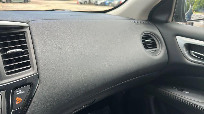 2019 Nissan Pathfinder S