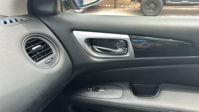 2019 Nissan Pathfinder S