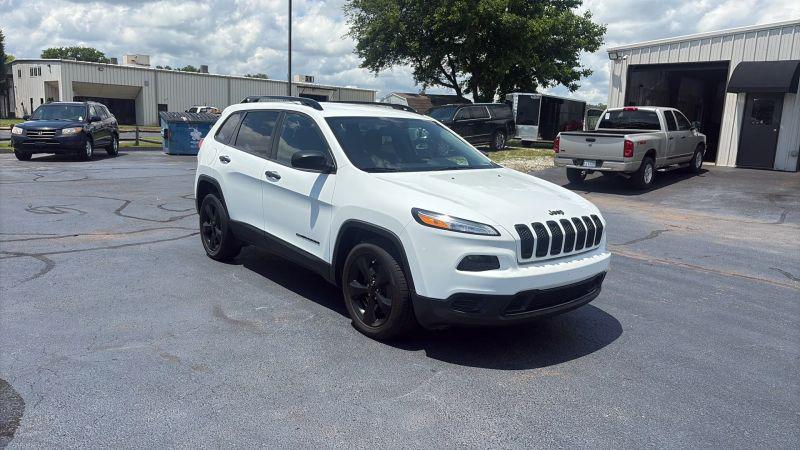 2017 Jeep Cherokee Altitude FWD