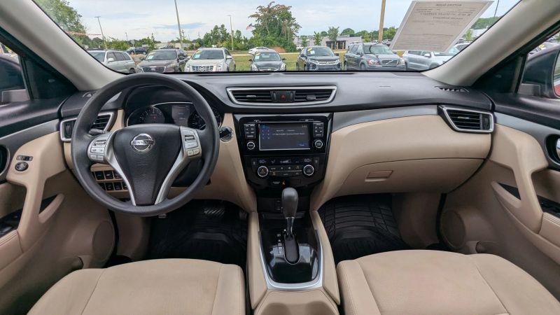 2016 Nissan Rogue SV