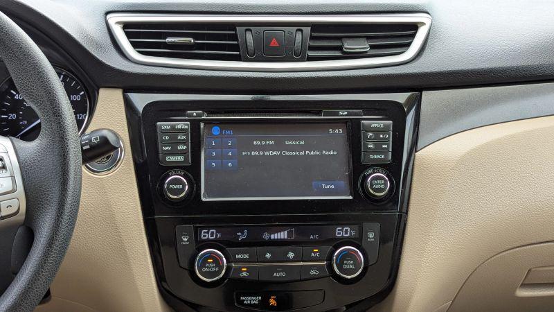 2016 Nissan Rogue SV