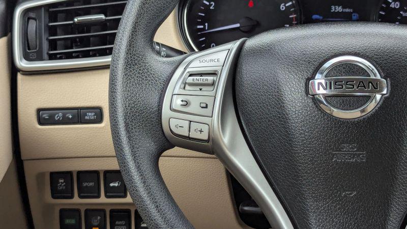 2016 Nissan Rogue SV