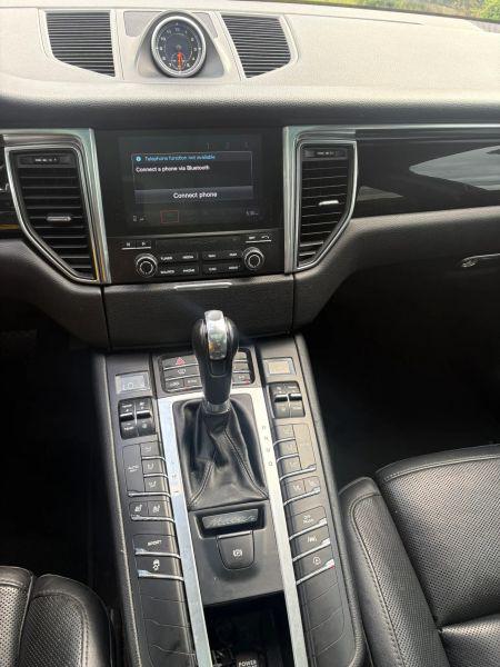 2017 Porsche Macan Base