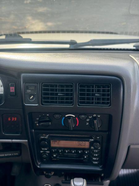 2002 Toyota Tacoma Base V6