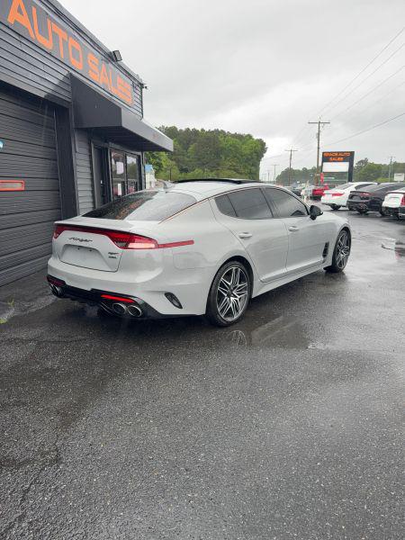 2022 Kia Stinger GT1