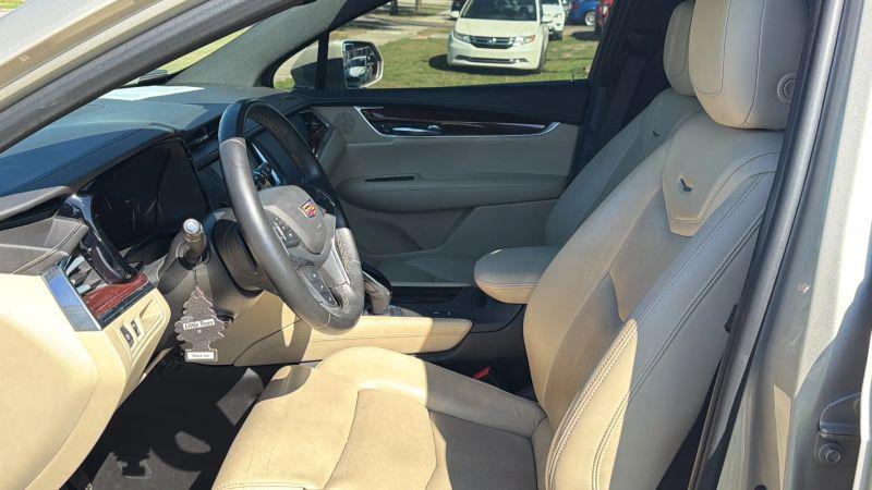2017 Cadillac XT5 Premium Luxury