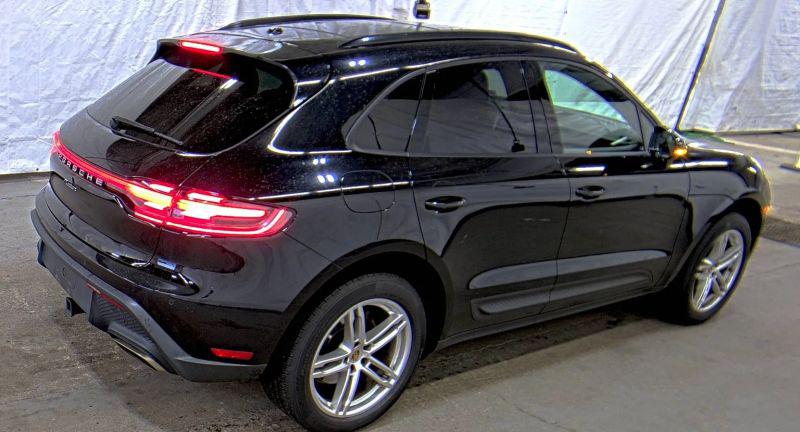 2022 Porsche Macan Base