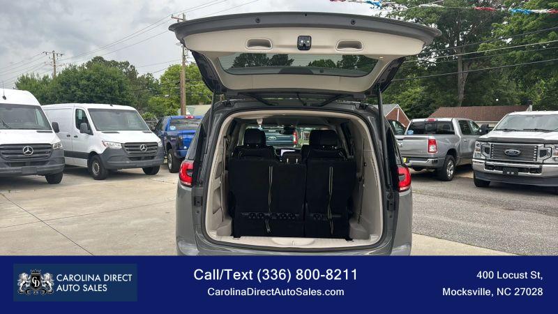 2022 Chrysler Pacifica Touring L