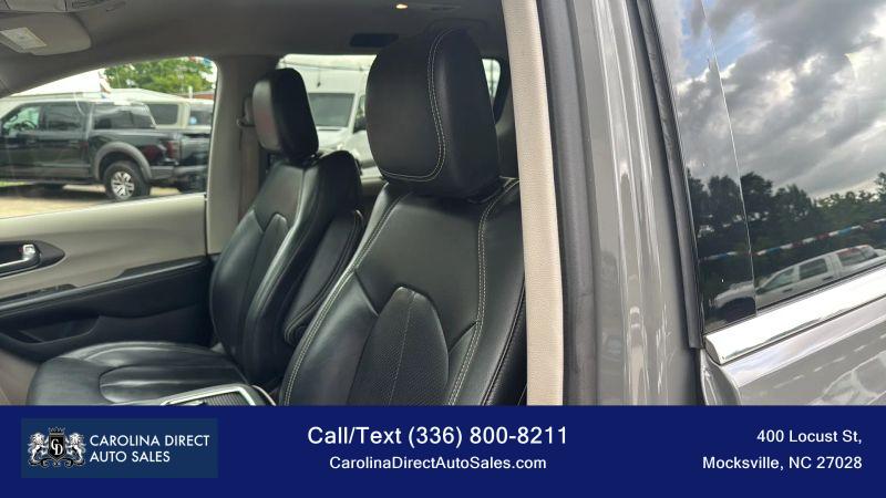 2022 Chrysler Pacifica Touring L