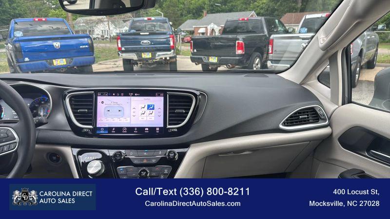 2022 Chrysler Pacifica Touring L