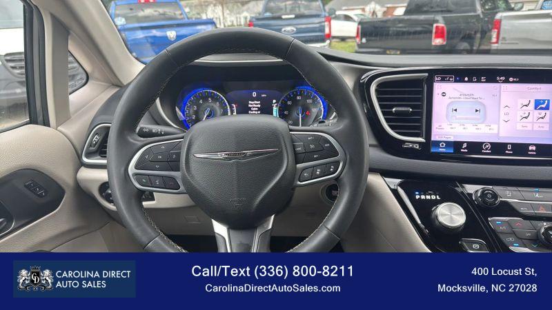 2022 Chrysler Pacifica Touring L
