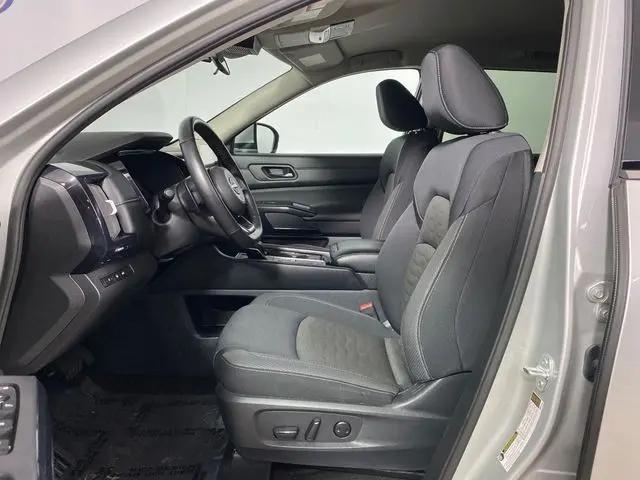 2025 Nissan Pathfinder SV FWD